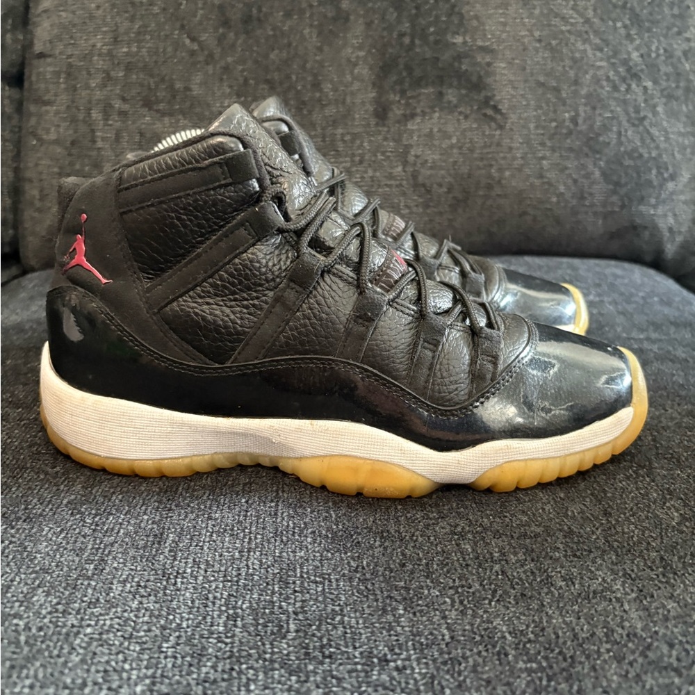 2015 Nike Air Jordan 11 GS '72-10' Size 7Y= women’s 8.5 378038-002